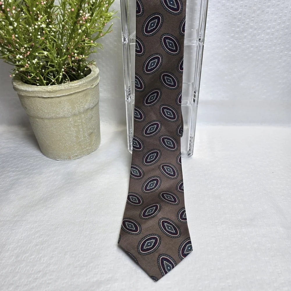Resilio Collegiate Brown Patterned Tie Skinny Tie EUC Mens